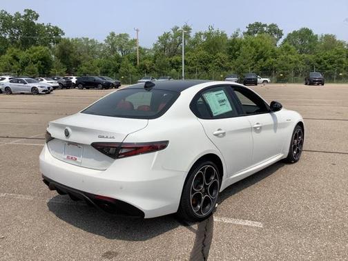 2025 Alfa Romeo Giulia AWD