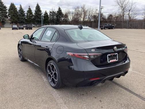 2025 Alfa Romeo Giulia AWD