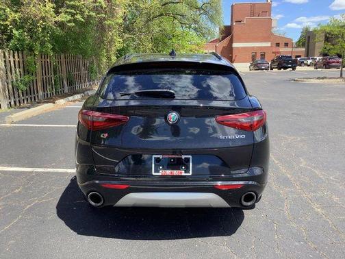 Vulcano Black Metallic 2020 Alfa Romeo Stelvio Ti Sport