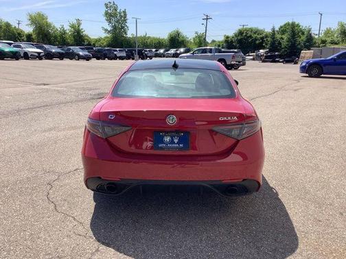 Alfa Rosso 2025 Alfa Romeo Giulia AWD