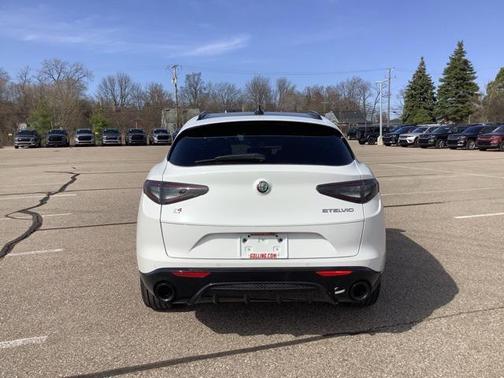 2025 Alfa Romeo Stelvio Sprint AWD