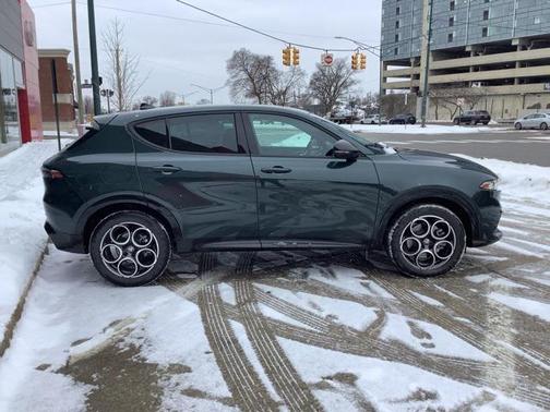 2026 Alfa Romeo Tonale Sprint