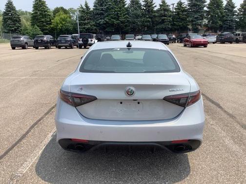 2025 Alfa Romeo Giulia AWD