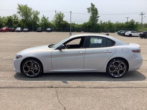 2025 Alfa Romeo Giulia AWD