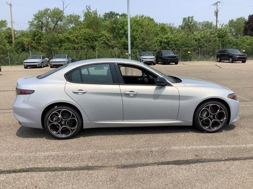 2025 Alfa Romeo Giulia AWD