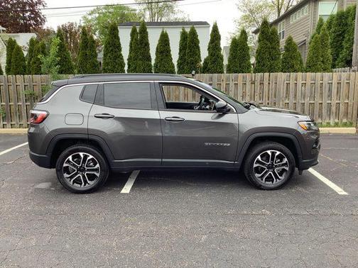 Granite Crystal Metallic Clearcoat 2022 Jeep Compass Limited