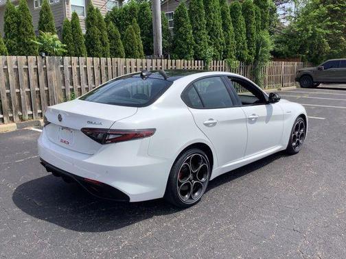 Milano White 2024 Alfa Romeo Giulia Veloce AWD