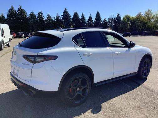 2025 Alfa Romeo Stelvio Sprint AWD