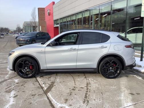 2024 Alfa Romeo Stelvio Ti