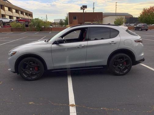 2025 Alfa Romeo Stelvio Sprint AWD