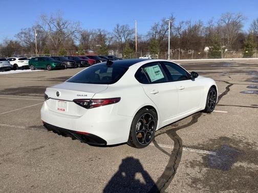 2025 Alfa Romeo Giulia AWD