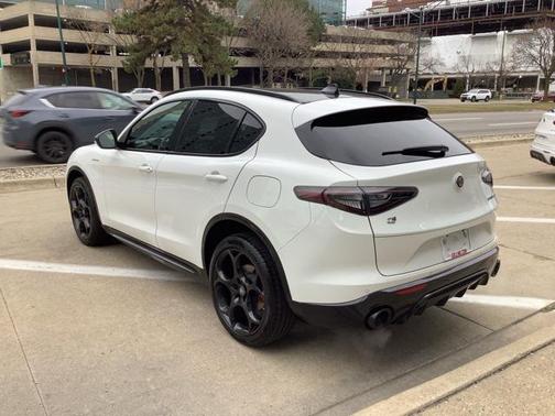 2025 Alfa Romeo Stelvio Sprint AWD
