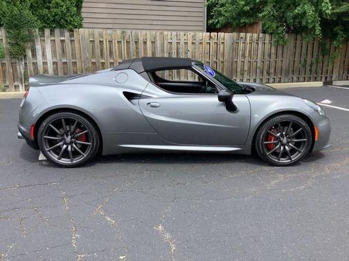 2018 Alfa Romeo 4C Spider Base