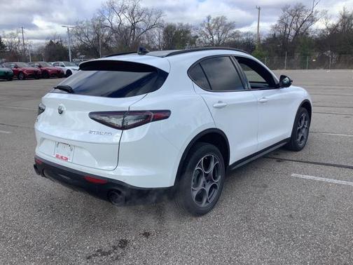 2025 Alfa Romeo Stelvio Sprint AWD