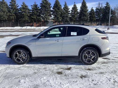 2025 Alfa Romeo Stelvio Sprint AWD