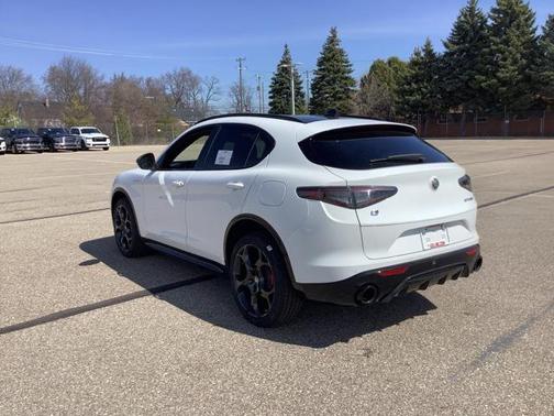 2025 Alfa Romeo Stelvio Sprint AWD