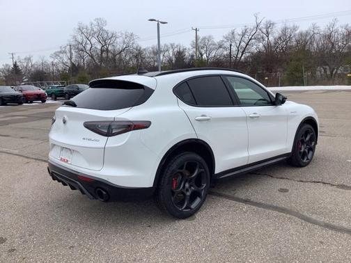 2025 Alfa Romeo Stelvio Sprint AWD