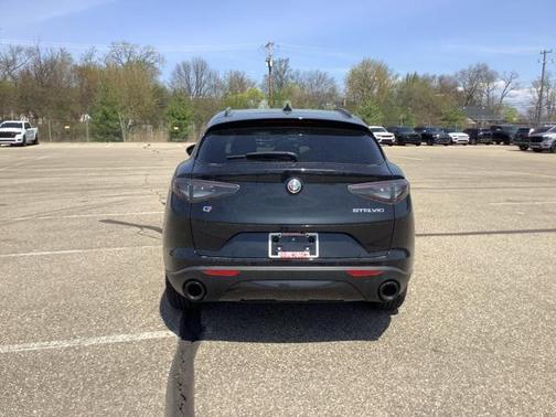 2025 Alfa Romeo Stelvio Sprint AWD