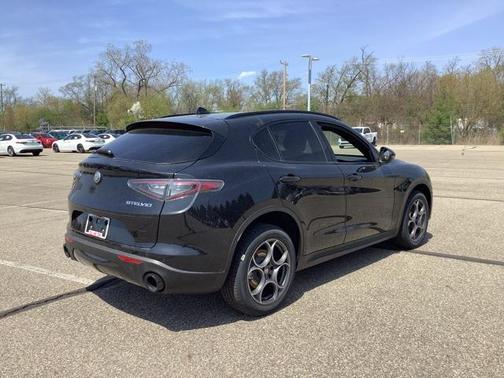 2025 Alfa Romeo Stelvio Sprint AWD