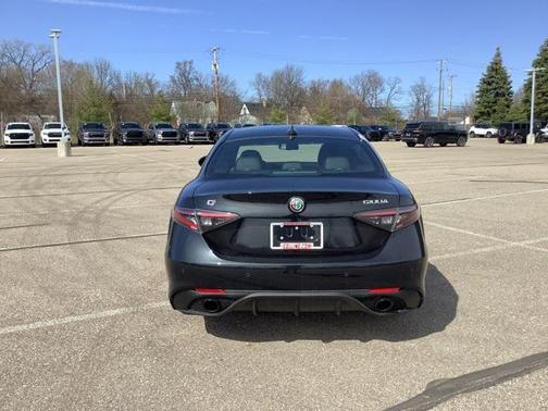 2025 Alfa Romeo Giulia AWD
