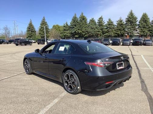 2025 Alfa Romeo Giulia AWD