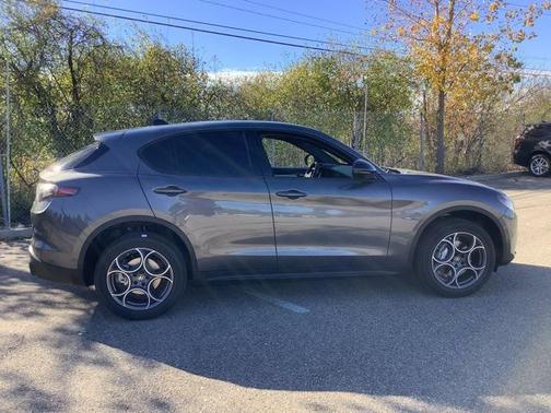2025 Alfa Romeo Stelvio Sprint AWD