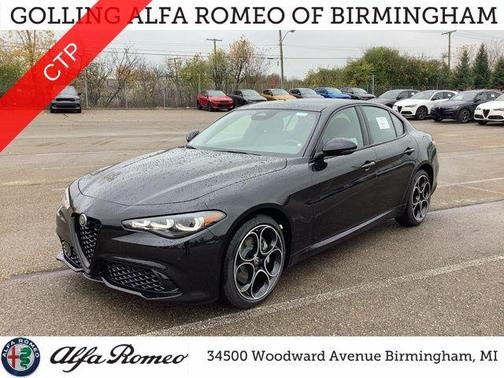 Vulcano Black Metallic 2025 Alfa Romeo Giulia AWD