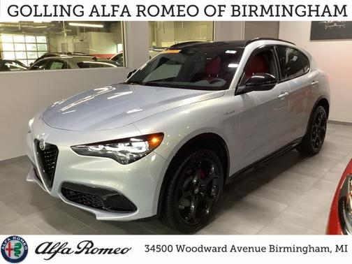 2025 Alfa Romeo Stelvio Sprint AWD