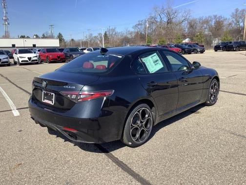 2025 Alfa Romeo Giulia AWD