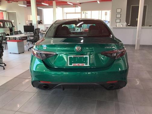 2025 Alfa Romeo Giulia Intensa AWD