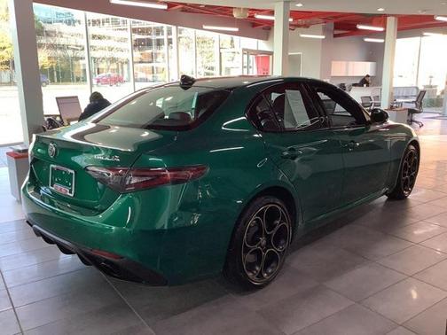 2025 Alfa Romeo Giulia Intensa AWD