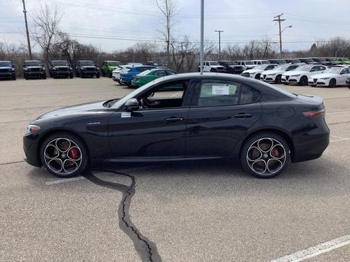 2025 Alfa Romeo Giulia AWD