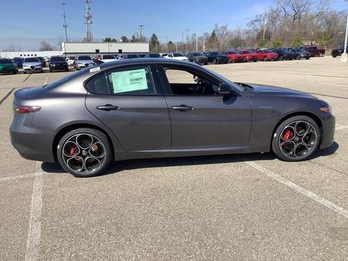 2025 Alfa Romeo Giulia AWD