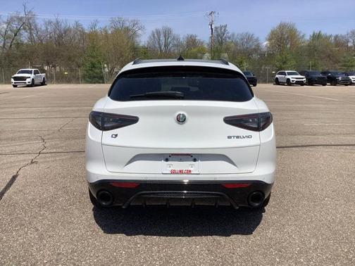 2025 Alfa Romeo Stelvio Sprint AWD