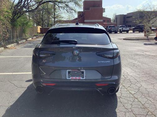 Vesuvio Gray Metallic 2026 Alfa Romeo Stelvio Base