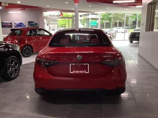 2025 Alfa Romeo Giulia AWD