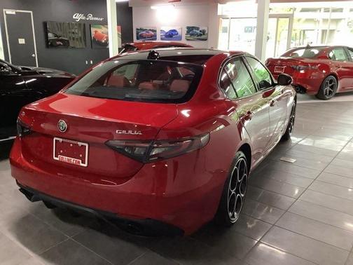 2025 Alfa Romeo Giulia AWD