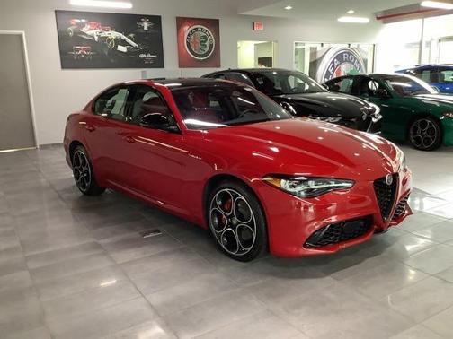 2025 Alfa Romeo Giulia AWD