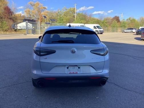 2025 Alfa Romeo Stelvio Sprint AWD