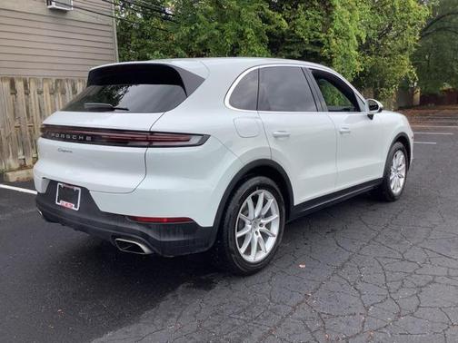 2024 Porsche Cayenne Base