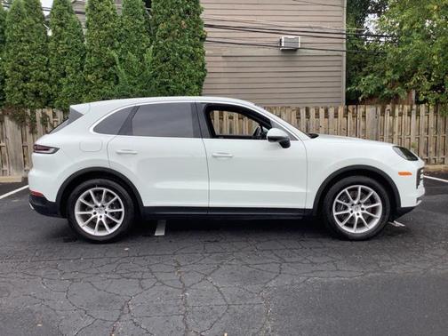 2024 Porsche Cayenne Base