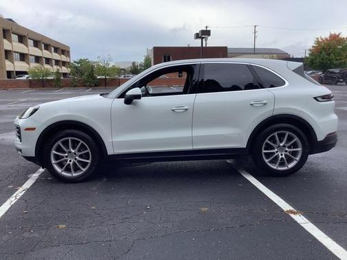 2024 Porsche Cayenne Base