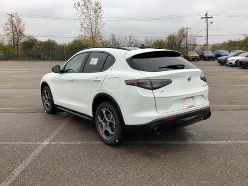 2025 Alfa Romeo Stelvio Sprint AWD