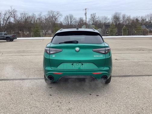 2025 Alfa Romeo Stelvio Ti