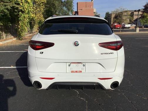 2023 Alfa Romeo Stelvio Veloce AWD