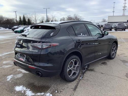 2025 Alfa Romeo Stelvio Sprint AWD