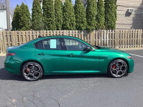 2025 Alfa Romeo Giulia AWD