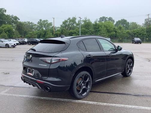2025 Alfa Romeo Stelvio Sprint AWD