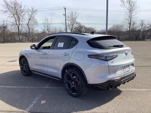 2025 Alfa Romeo Stelvio Sprint AWD