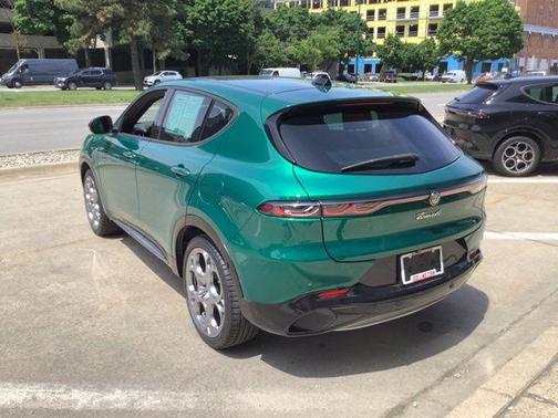 Verde Fangio Metallic 2024 Alfa Romeo Tonale Ti EAWD
